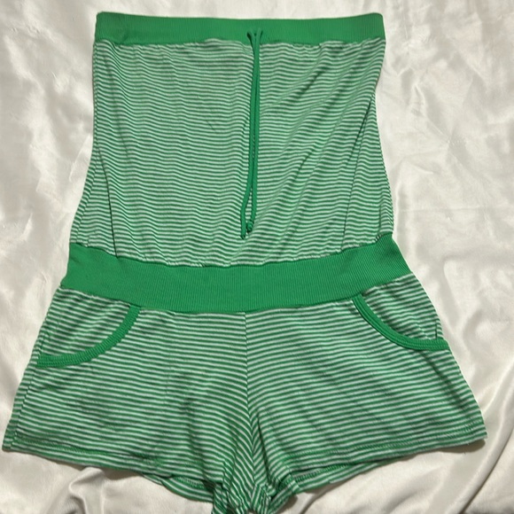 Romper Size Large - Picture 1 of 3